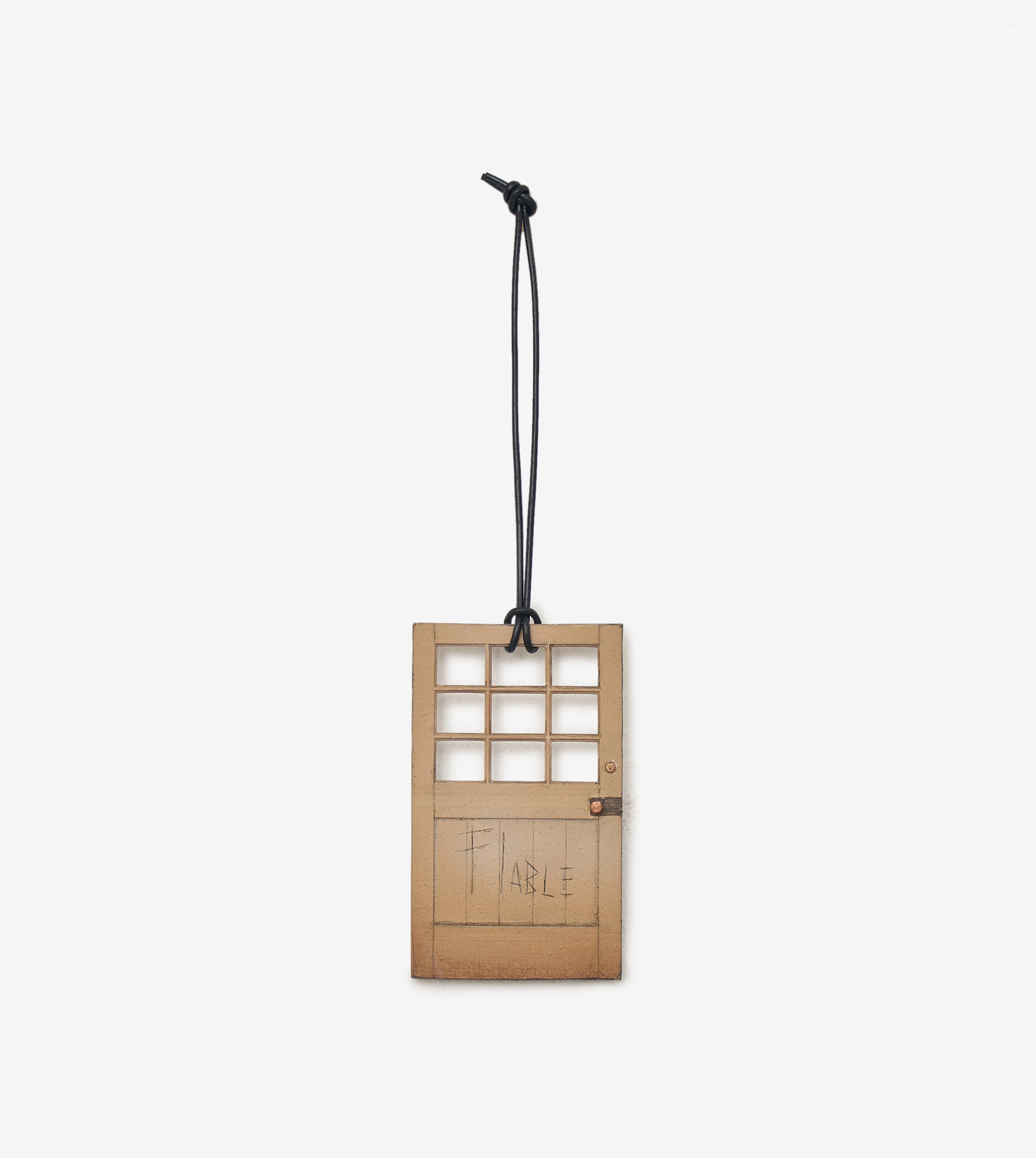 

Брелок Door Beige FABLE, Бежевый, F | x PARC LUNAIRE