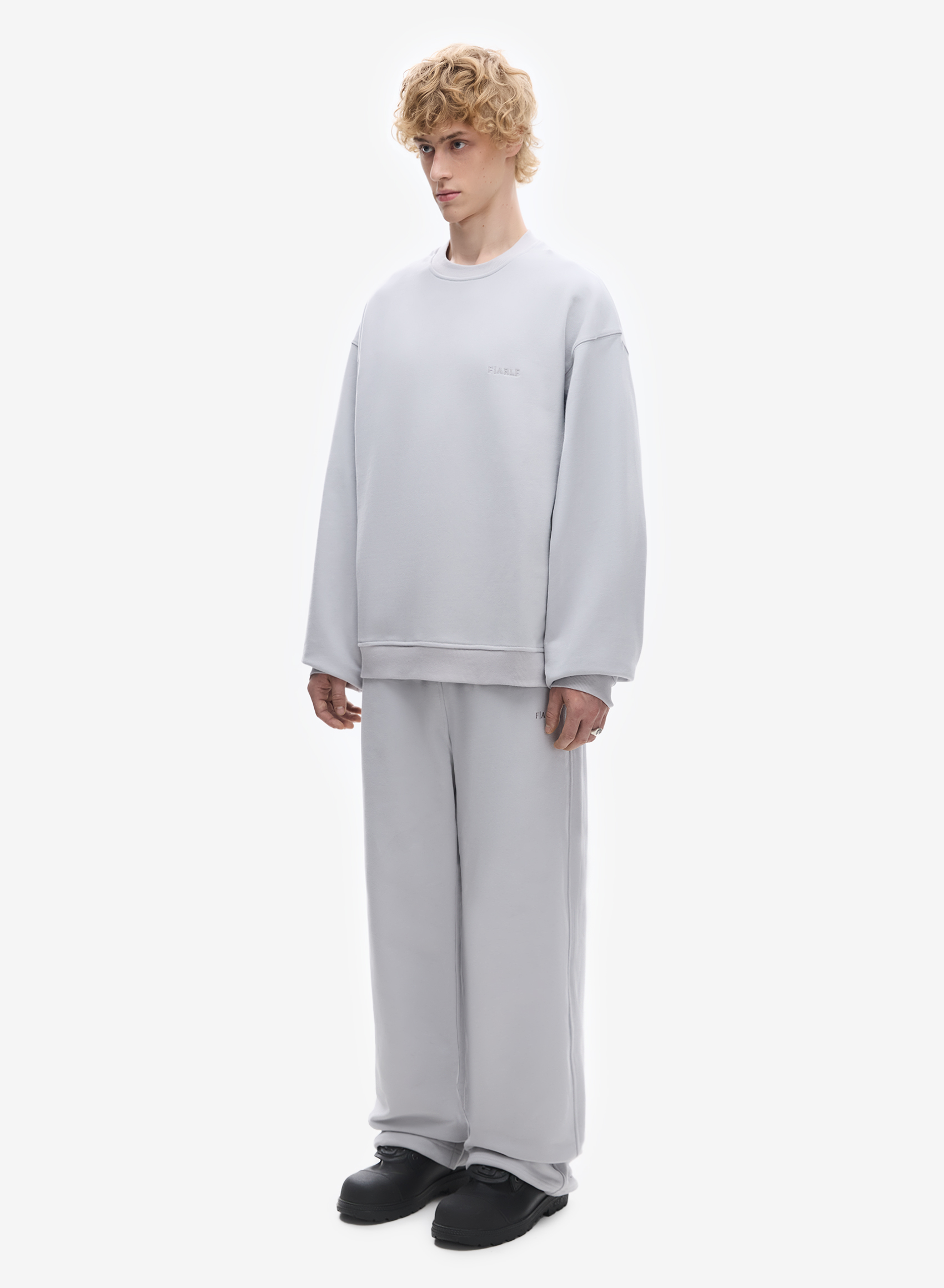 Свитшот Uniform Off-White FABLE. Фото №3